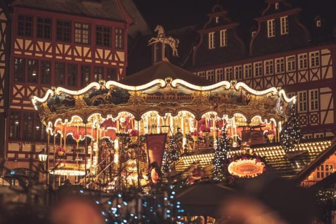christmas_market_4705885_1280.jpg